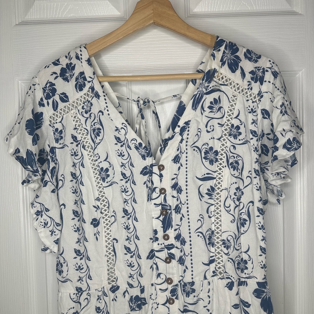 EUC American Rag Blue and White Flutter Sleeve Maxi Sundress - Picture 3 of 8